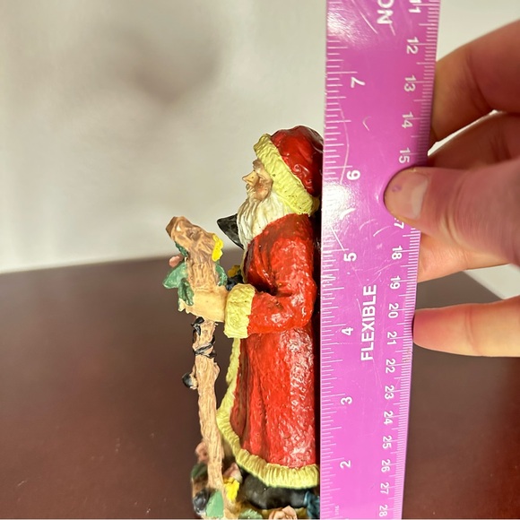Vintage Resin Santa Figurine with Roses & Wooden Walking Stick - Picture 7 of 10